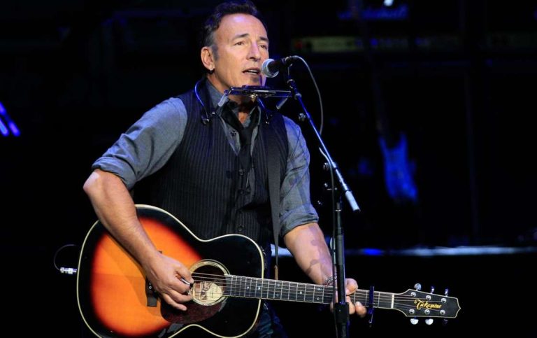 Bruce Springsteen Says He’s Gotten Very Good At Doing Therapy