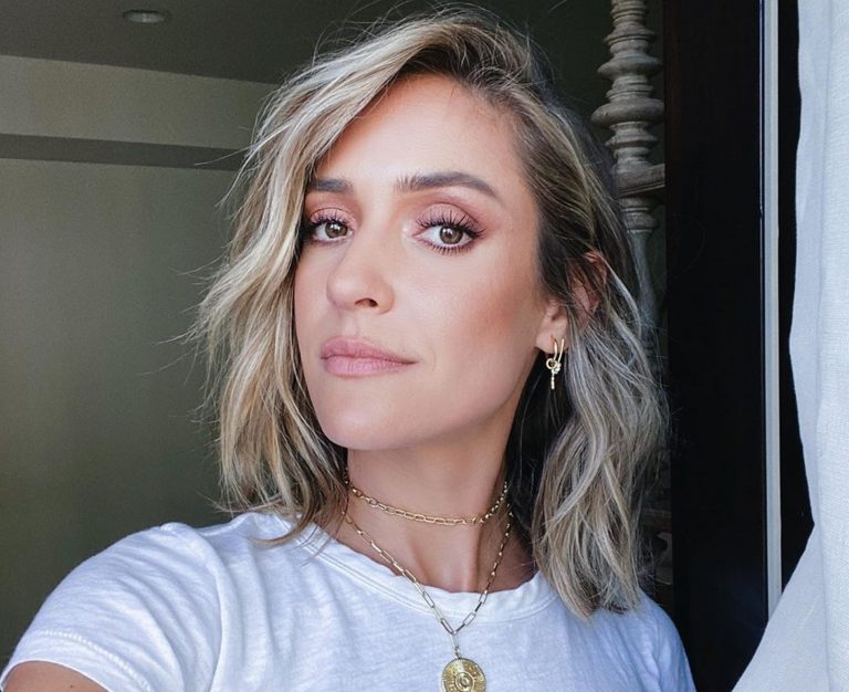 Kristin Cavallari Drops The Top In New Photo And Gets Real About Jay Cutler Divorce, But Some Say She Is Showing Too Much For A Mother Of 3