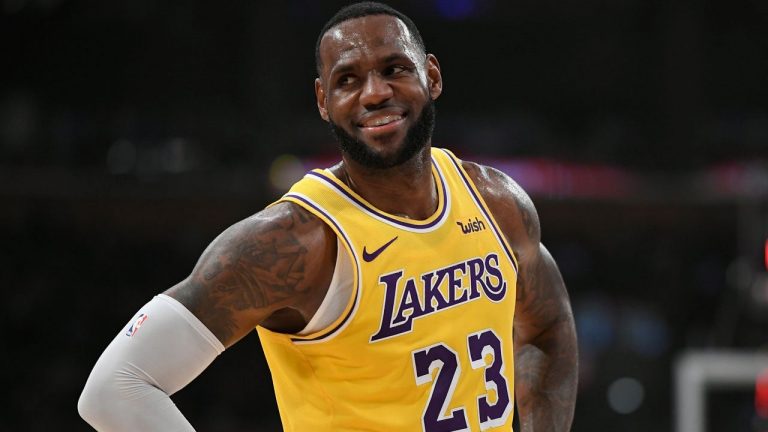 LeBron James Pays Tribute To Kobe Bryant After The Lakers Make It To The Finale!