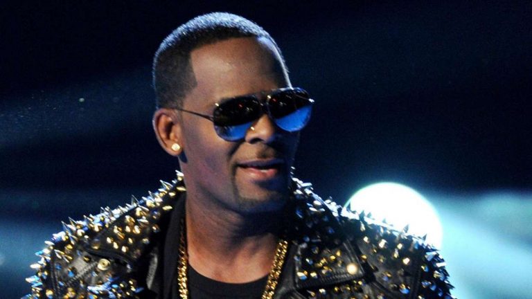 Fans Rally In Support Of R. Kelly Amid His New York Sexual Abuse Trial