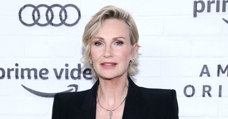 ‘Weakest Link’ Contestant Arielle Borisov: Why Jane Lynch Is a Great Host