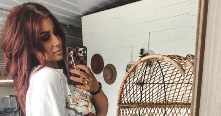 There She Is! Pregnant Chelsea Houska Shares Video of Baby No. 4 Kicking