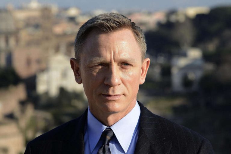 Daniel Craig Agrees It’s Not The Appropriate Time For No Time To Die To Come Out