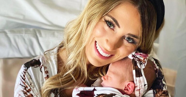 Bachelor's Tenley Molzahn Slams 'Brutal' Mom-Shamers 2 Weeks After Birth