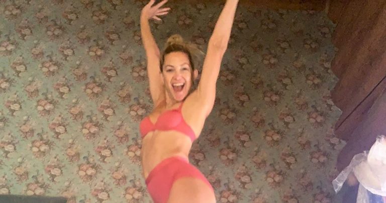 Kate Hudson Posts a Pic in Pink Undies for a Good Cause