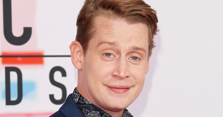 Macaulay Culkin Wears a 'Home Alone' Face Mask That's Iconic