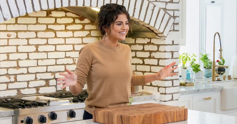 Selena Gomez Wore This Exact Cashmere Sweater on Her Show — 4,800+ Reviews!