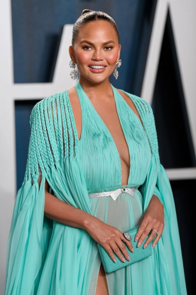 Chrissy Teigen Returns to Social Media After Pregnancy Loss