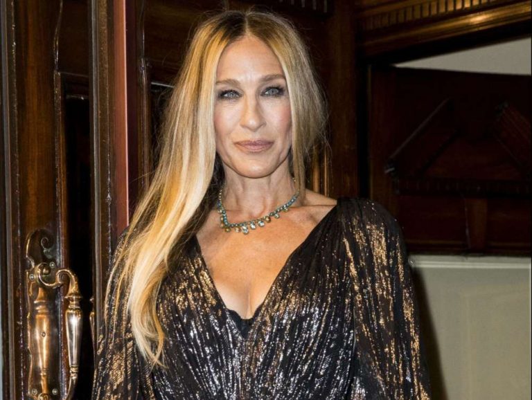 Sarah Jessica Parker Begs New York City Residents To Combine Efforts To ‘Save Broadway’