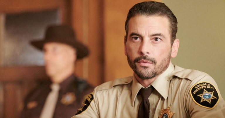 Skeet Ulrich Says Goodbye to 'Riverdale' on Final Day of Filming