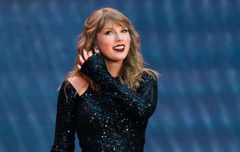 Taylor Swift Reportedly Misses Being On Stage – Can’t Wait To Get Back On Tour!