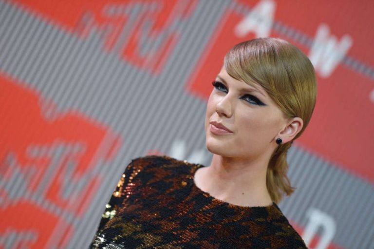 Taylor Swift Accuses Scooter Braun Of Trying To ‘Silence’ Her Post-Masters Feud