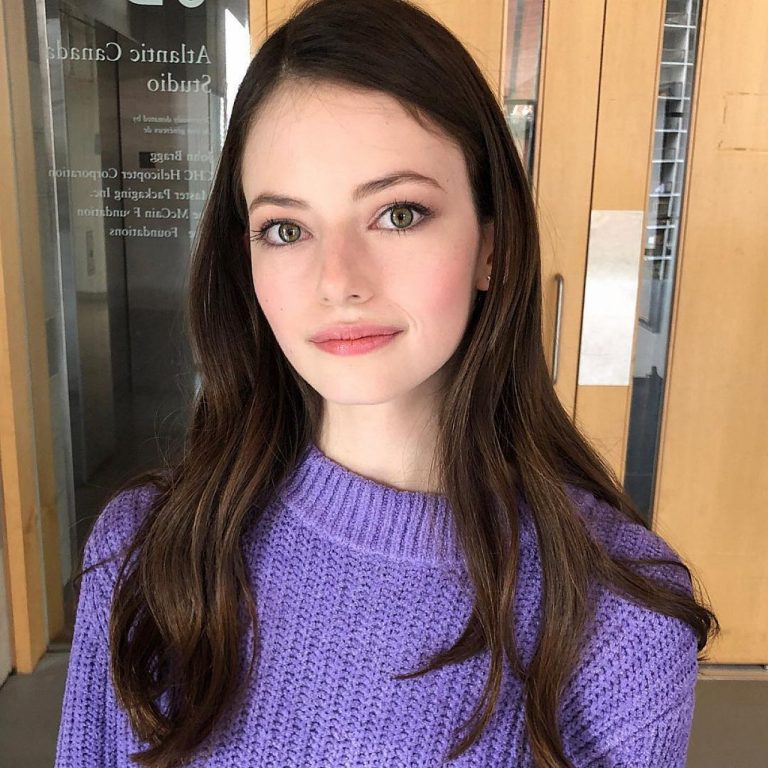 Mackenzie Foy Opens Up About Her Experience Playing Renesmee In Twilight: Breaking Down!