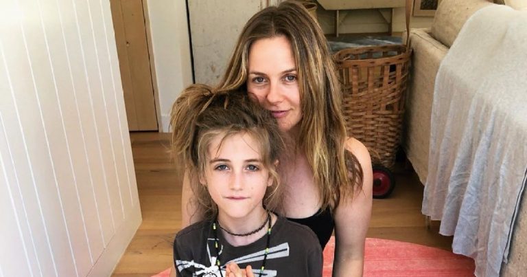 Yoga! Baths! Alicia Silverstone's Best Quotes About Raising Son Bear