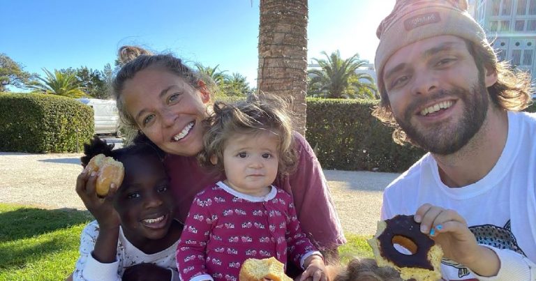 Thomas Rhett and Wife Lauren Akins Enjoy a Beach Getaway With Their Kids