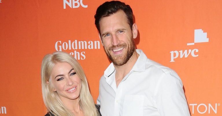 Julianne Hough Steps Out Without Ring After Filing for Divorce From Brooks