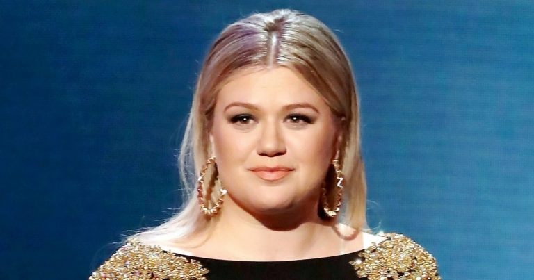 Kelly Clarkson Hints Certain People ‘Could Be Bad for You’ Amid Divorce