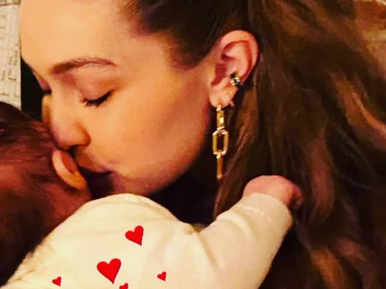 Gigi Hadid Poses With Baby Daughter ‘Zigi’ In New Thanksgiving Photos