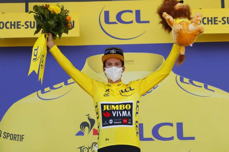 Primoz Roglic Successfully Defends La Vuelta Title, Holds Off Richard Carapaz in Finish