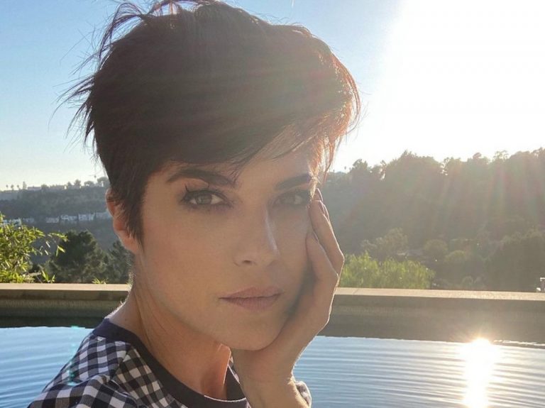 Selma Blair Stuns In Draper James — See The Look