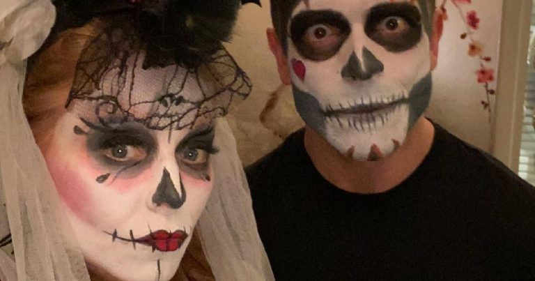 Kelly Ripa Crops Mark Consuelos' Crotch Out of New Halloween Pic: 'No Treat'