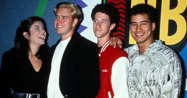 Watch the New 'Saved By the Bell' Cast Critique the Original Cast's Style