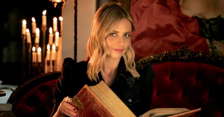 Sarah Michelle Gellar Will Allow Electronics on Table at Thanksgiving Due to COVID