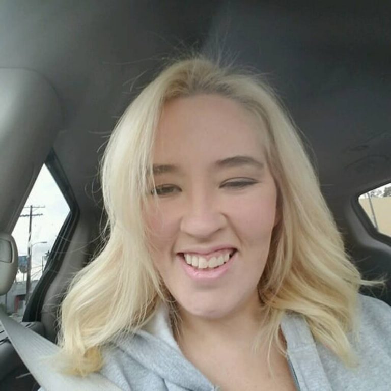 Mama June Removes ‘Triple Chin’ And Fixes Teeth – Check Out Her Transformation!