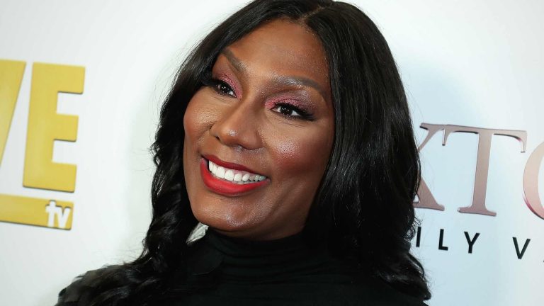 Towanda Braxton Shares A Photo From Her Date Night With Her King