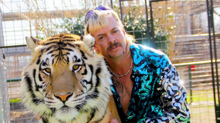 Joe Exotic Writes Letter To Kim Kardashian, Begging Her To Call Donald Trump And Ask To Pardon Him!