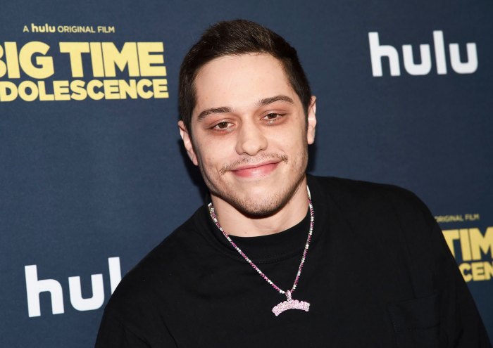 Pete Davidson Has Epic Response to Fan Named Ariana