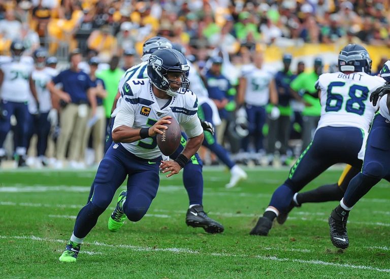 Seattle Seahawks Cruise Past Fading Philadelphia Eagles, Regain No.1 in NFC West, 23-17