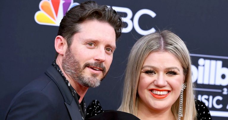 Kelly Clarkson Reveals the ‘Hardest’ Part About 'Horrible' Divorce