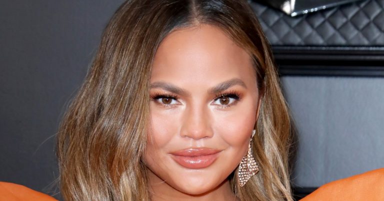 Chrissy Teigen Slams 'Weird' Twitter Troll Who Called Her 'Classless'