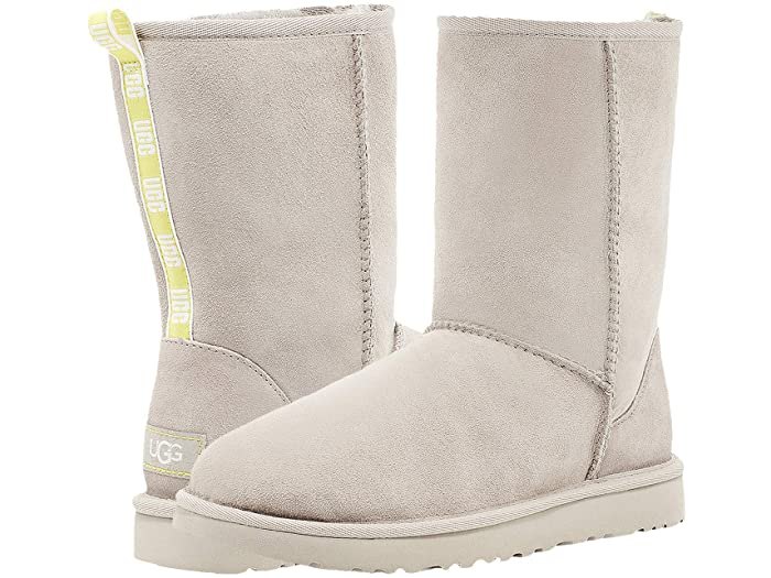 UGG Classic Short II Graphic Logo