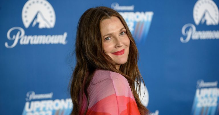 This $16 Skin Elixir Is Key to Drew Barrymore’s 5-Minute Makeup Routine