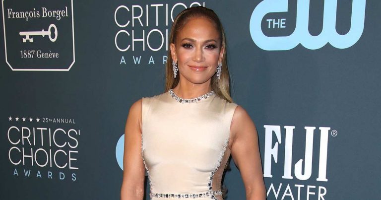 'Hot Hollywood' Podcast: J.Lo Uses Gender-Neutral Pronouns for Emme