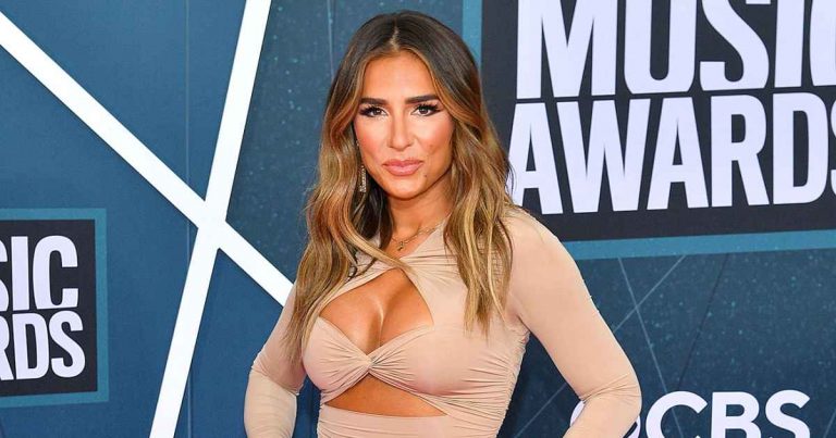 Jessie James Decker Makes Rare Comment About Family Drama: 'It Still Hurts'