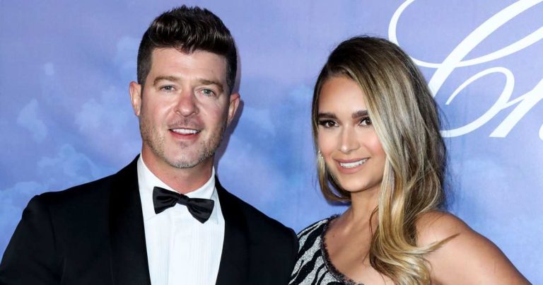 Robin Thicke Gets Tattoo of Fiancee April Love Geary's 'Naked Bod': Photo