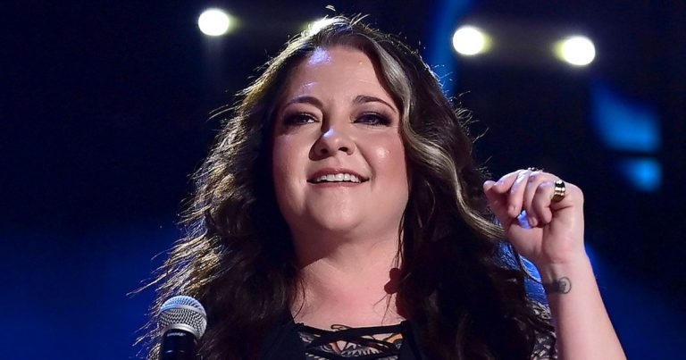 Ashley McBryde Announces Performing Break Due to 'Personal Reasons'