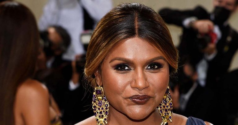 Mindy Kaling’s Makeup Artist Banishes Dark Circles With This Cooling Cream