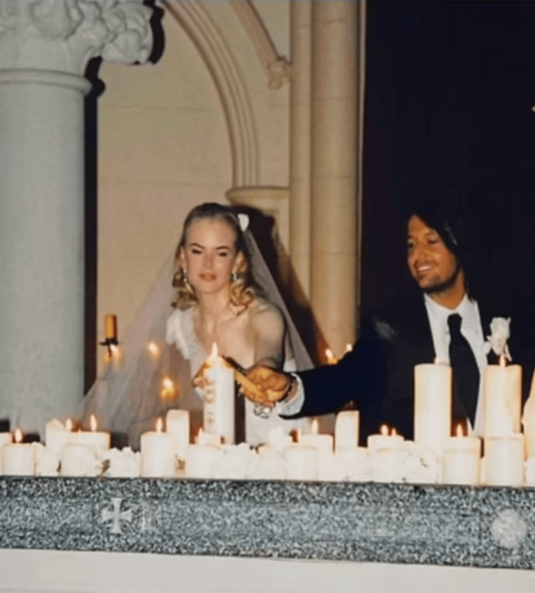 Nicole Kidman shared a photo from the family archive from the wedding