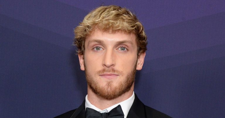 Logan Paul Signs With WWE After Appearing at WrestleMania