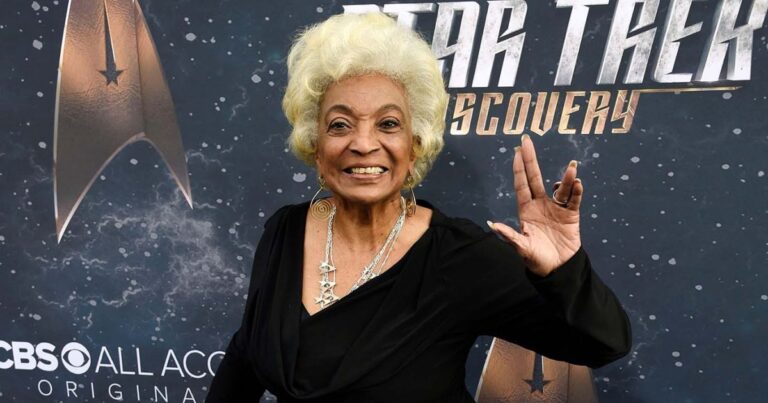 Nichelle Nichols Dead at 89: Celebs React to 'Star Trek' Icon's Death