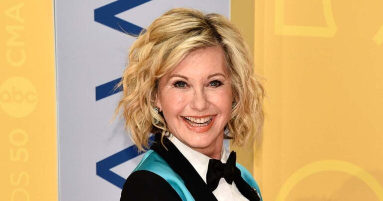 'Grease' Cast Reacts to Olivia Newton-John's Death